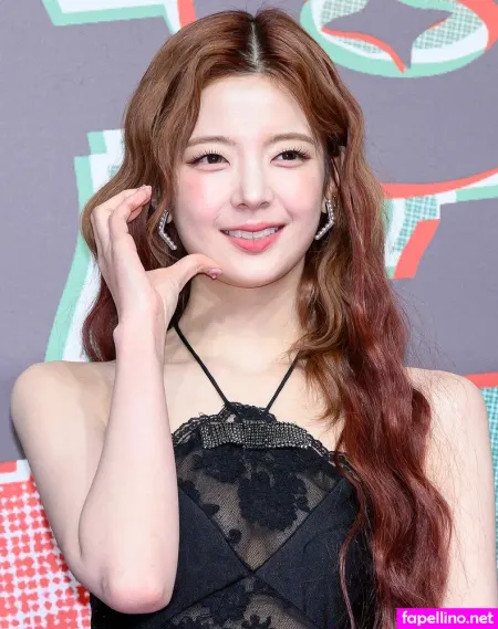 Lia Loves OnlyFans Thumbnail #vzb48AouEM