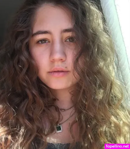 Lia Marie Johnson OnlyFans Thumbnail #3IMdTVk2Yf