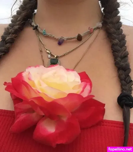 Lia Marie Johnson OnlyFans Thumbnail #aHK1ZgORNM