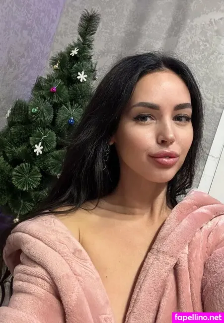 Lia Verse OnlyFans Thumbnail #eEOIclJlXg