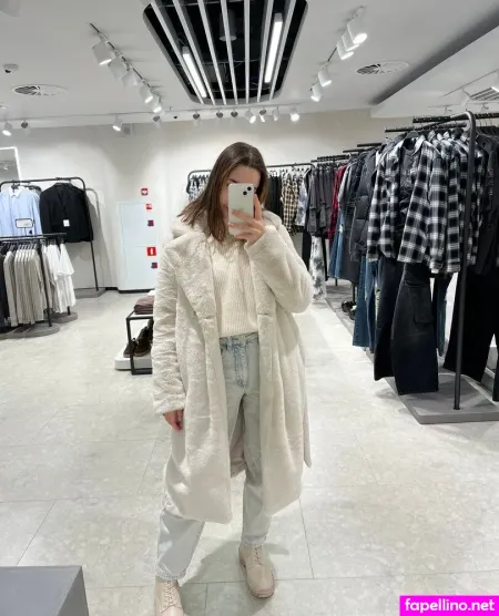 Liafly OnlyFans Thumbnail #9MrvfGjJlO