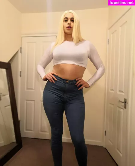 Lialarosa OnlyFans Thumbnail #6Kj3fp7fUm