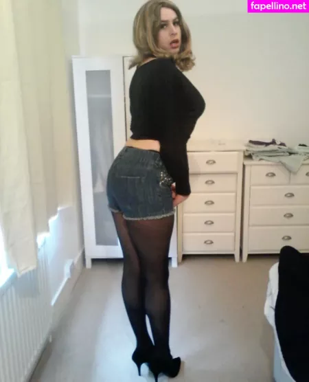 Lialarosa OnlyFans Thumbnail #NCRpKWuCc4