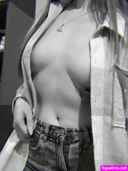 Liana Fox OnlyFans Thumbnail #4Yi6efseU7