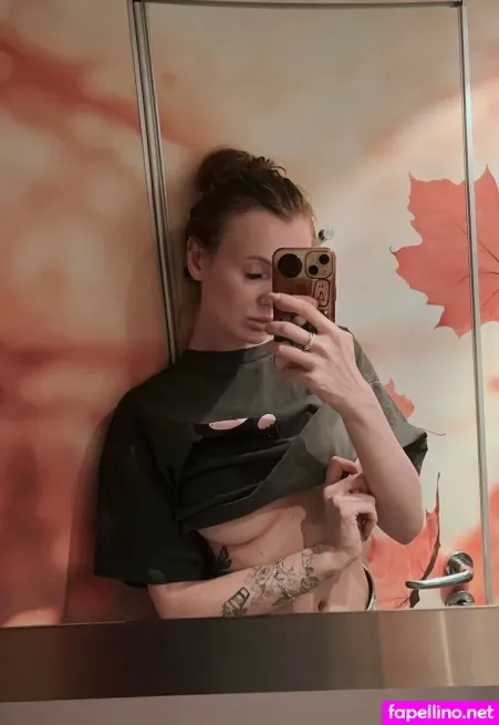 Liana Fox OnlyFans Thumbnail #sCChfUmP5x