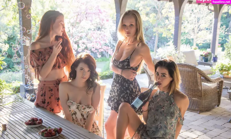 Liana Smith Gioe OnlyFans Thumbnail #475i9t2K2W