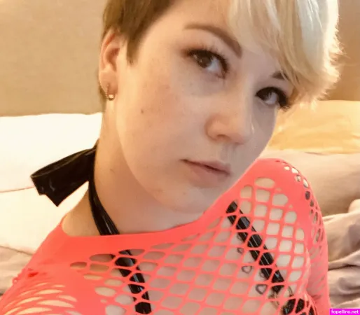 Liana Thegeek OnlyFans Thumbnail #F3lmSSgsLj