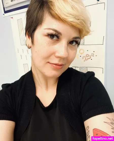 Liana Thegeek OnlyFans Thumbnail #dDFM8QiFHR
