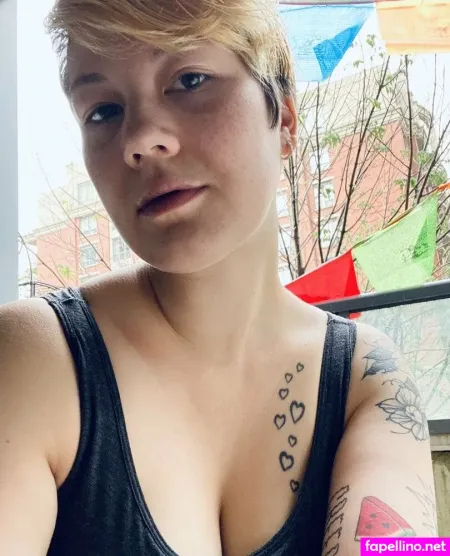 Liana Thegeek OnlyFans Thumbnail #zaaRLUOuFM