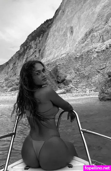 Lianadaria OnlyFans Thumbnail #DOGnpDwwJ4