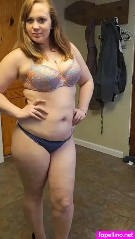 Lianamarie0917 OnlyFans Thumbnail #KNjm9fkCMT