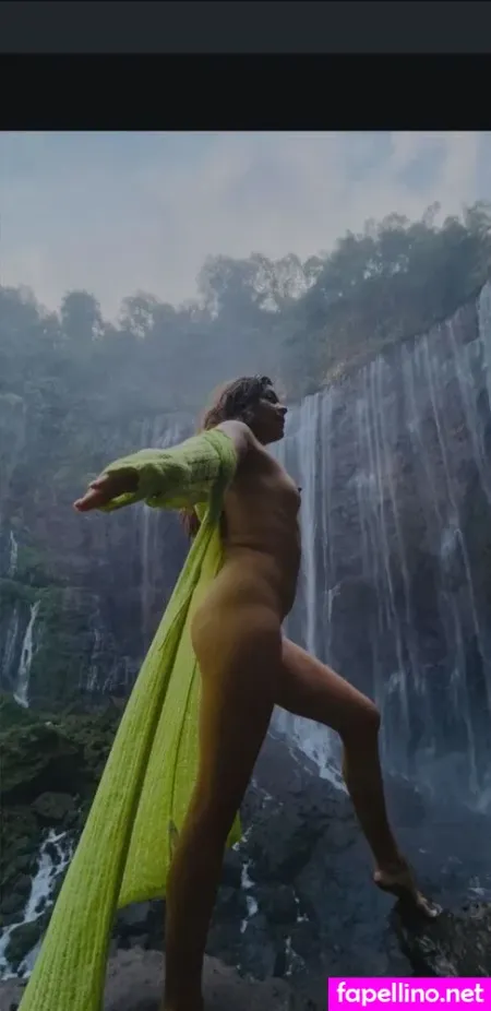 Lianna OnlyFans Thumbnail #0j4R1SrmHB