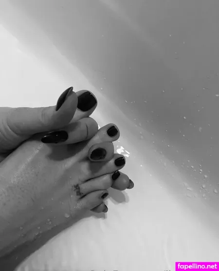 Liasoftfoot OnlyFans Thumbnail #CXQ6Ws3YbP