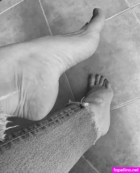 Liasoftfoot OnlyFans Thumbnail #KvMaWmIubH