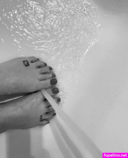Liasoftfoot OnlyFans Thumbnail #U4zZIc6oeW