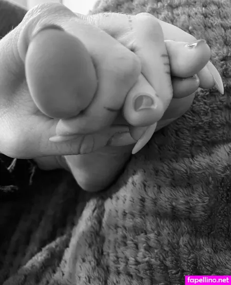 Liasoftfoot OnlyFans Thumbnail #fZng4Rk3pX