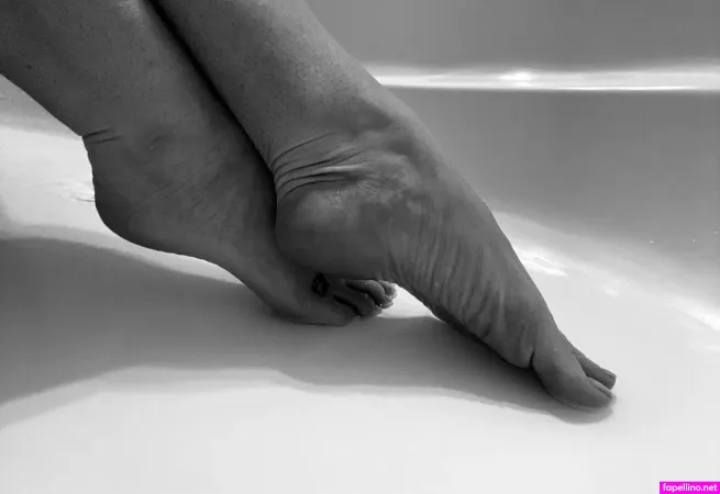 Liasoftfoot OnlyFans Thumbnail #pcTwPAwFOM