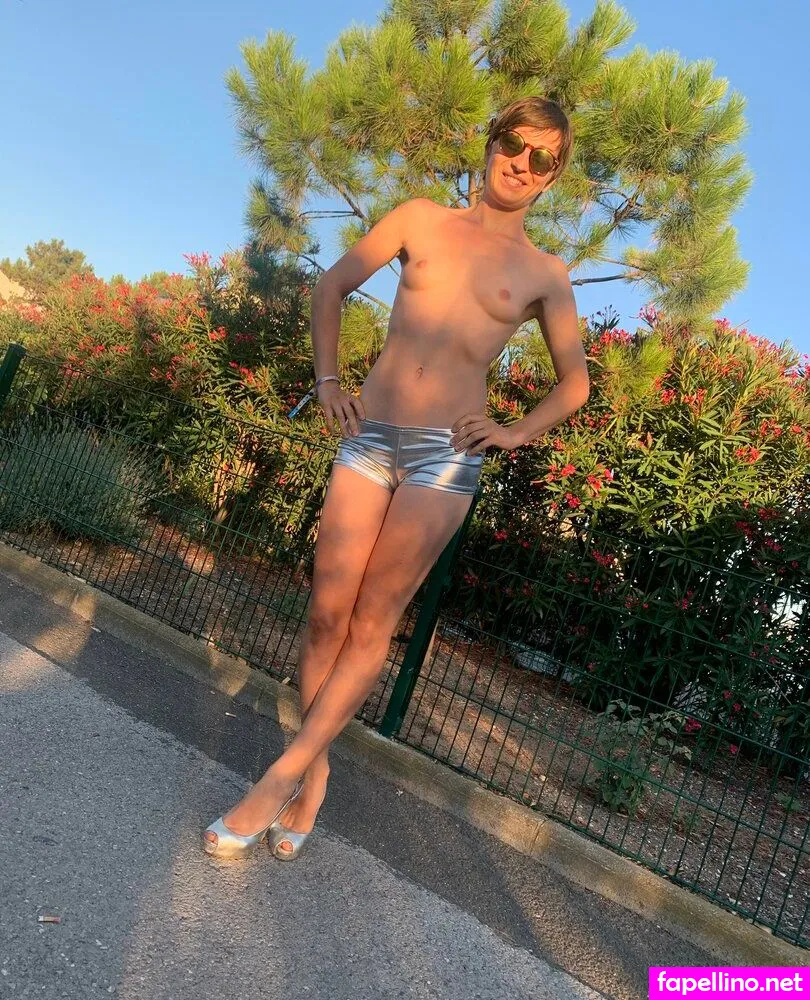 Melody Clark, MelodyClark_, liberte.cherie_, rock_in_babe Nude Leaked OnlyFans Photo #0dxdHnrC6x