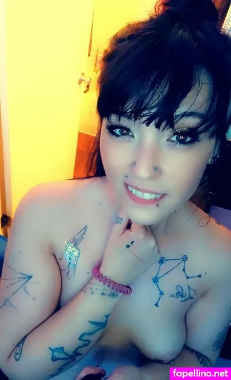 Libragoddess1993 OnlyFans Thumbnail #UNdsJG0dW3