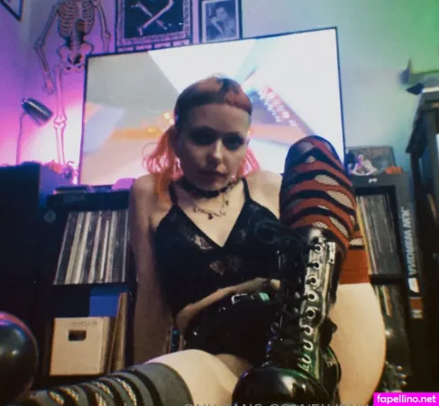 Lifeofapixie OnlyFans Thumbnail #TyZU0ruOk6
