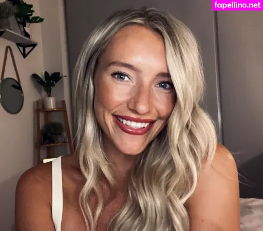 Lifewithallie White OnlyFans Thumbnail #t3sLFN1x4j