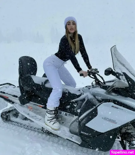 Lifewithkitten OnlyFans Thumbnail #hj9enHFW17