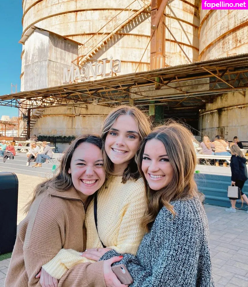 lifewithlaurenmae Nude Leaked OnlyFans Photo #z8OchExctv