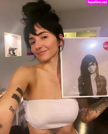 Lights Poxleitner OnlyFans Thumbnail #u9NggRKdCT