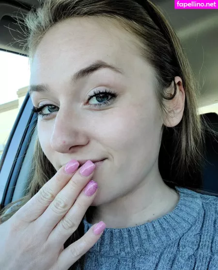 Liittleladyfree OnlyFans Thumbnail #3wT34Yp190