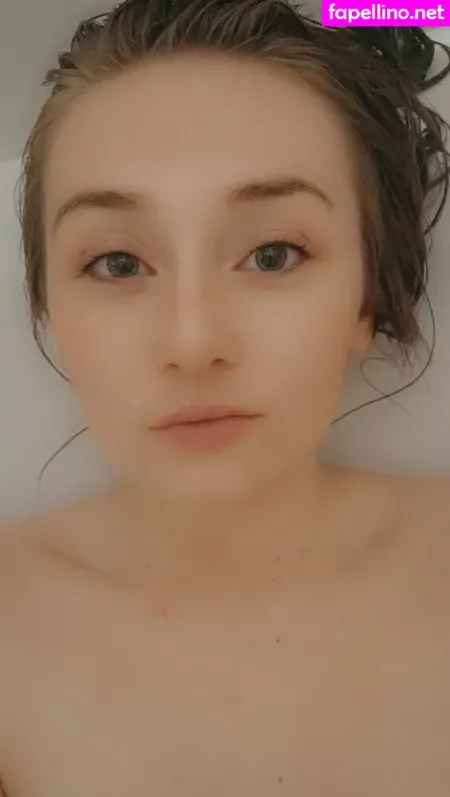 Liittleladyfree OnlyFans Thumbnail #hR9nIy0zOX