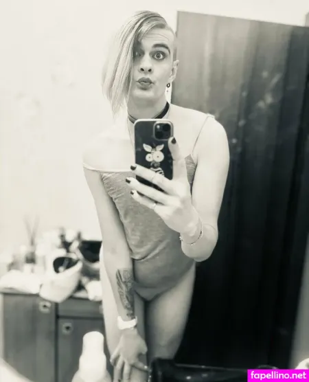 Likeaslufem OnlyFans Thumbnail #3GfKfAqAVx