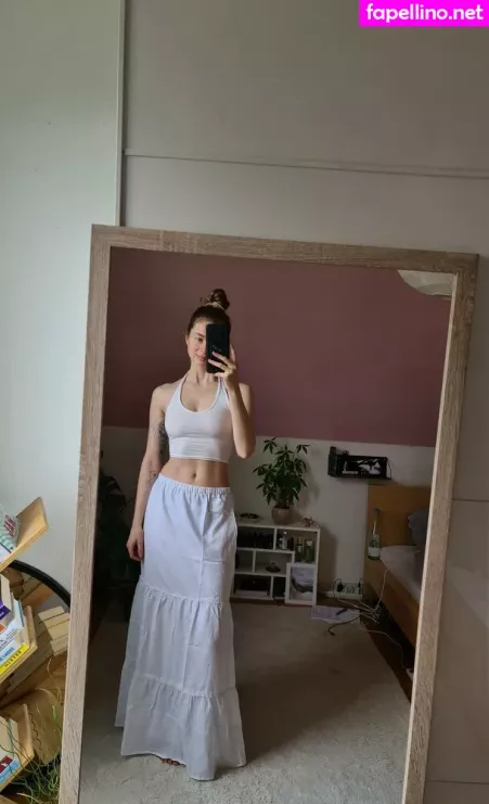 Lil Hanne 1 OnlyFans Thumbnail #3yUagy40t5
