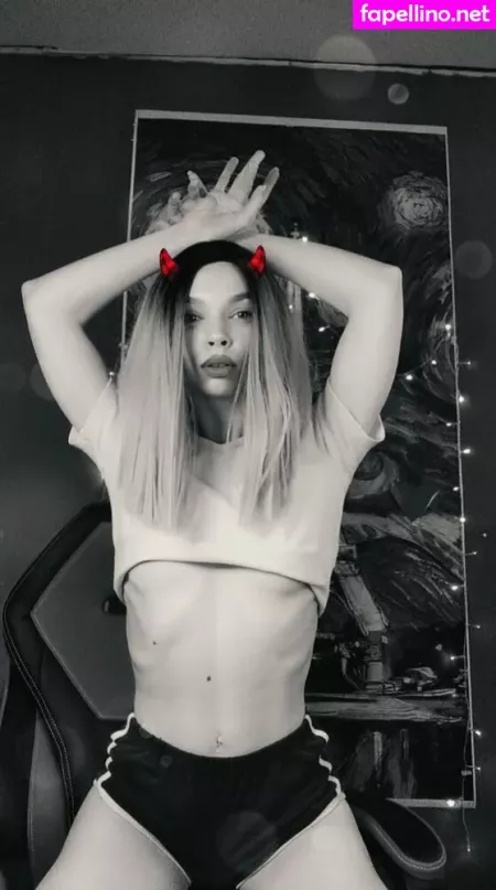 Lil Holly OnlyFans Thumbnail #kNUfeM4Ed6
