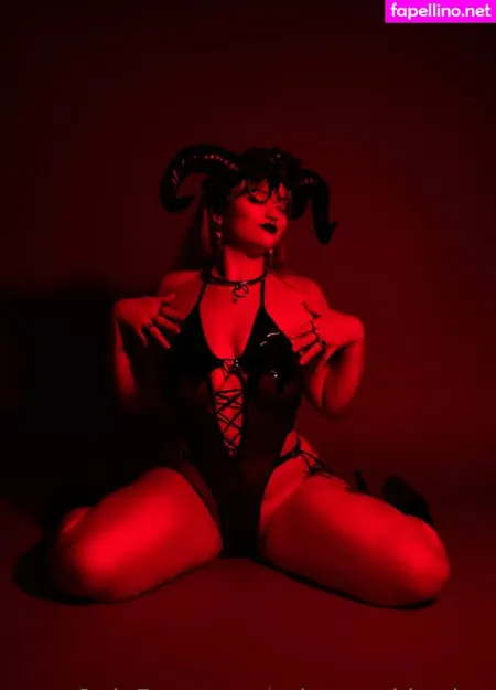 Lil Princess Succubus OnlyFans Thumbnail #DIio2QhGQD