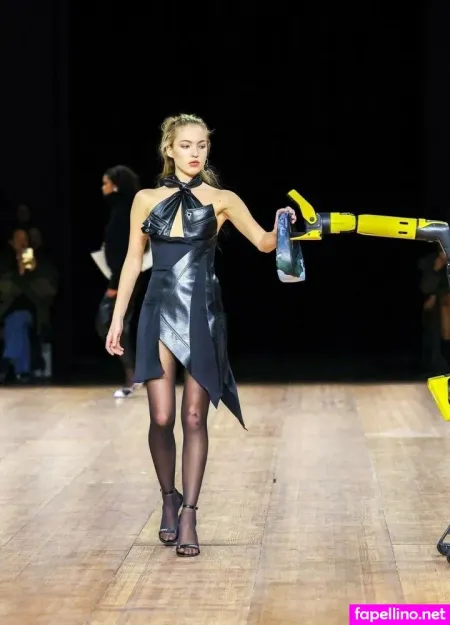 Lila Grace Moss OnlyFans Thumbnail #AJXjJLxI68