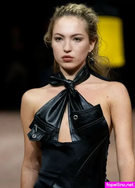 Lila Grace Moss OnlyFans Thumbnail #Ta3a8ETCoO