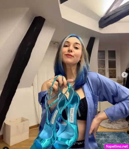 Lila Lacombe OnlyFans Thumbnail #C4dnxVzjaU