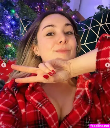 Lila Lacombe OnlyFans Thumbnail #OWmFBYSlO3