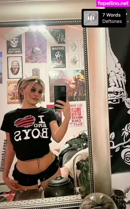 Lila Merlino OnlyFans Thumbnail #02OUtrTrxj