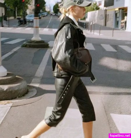 Lila Moss OnlyFans Thumbnail #m6guaITwK2