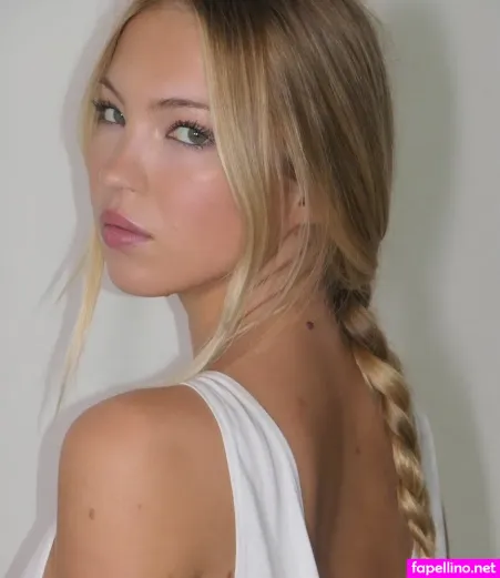 Lila Moss OnlyFans Thumbnail #wdBcna8tVD