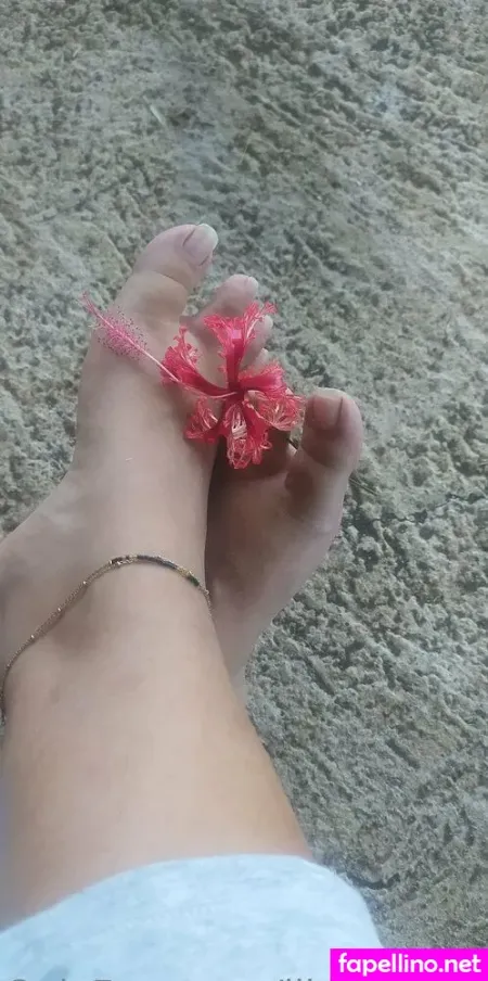 Lila974974 OnlyFans Thumbnail #LsBz3Gh1FR