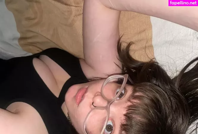 Lilac Lullaby OnlyFans Thumbnail #lQEaClmPKs