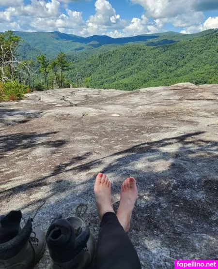 Lilahs Sweet Feet OnlyFans Thumbnail #syIXCt00a8