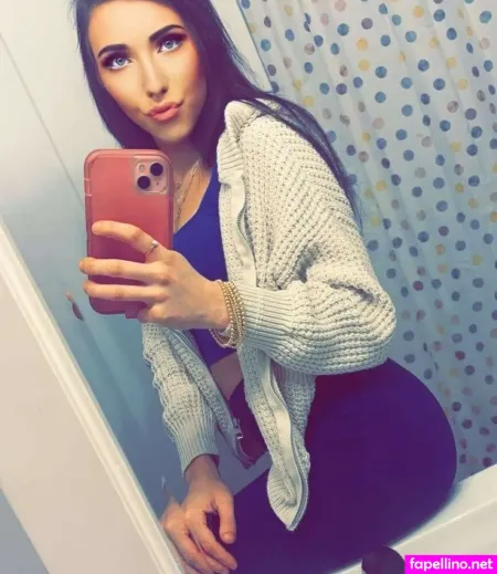 Lilbabe98 OnlyFans Thumbnail #JWe8nhxuxf