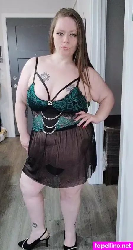 Lilbarefootbunny01 OnlyFans Thumbnail #okm3lkl9jS