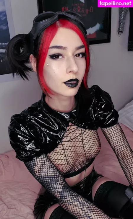 Lilbathory OnlyFans Thumbnail #gCA9JgzutJ