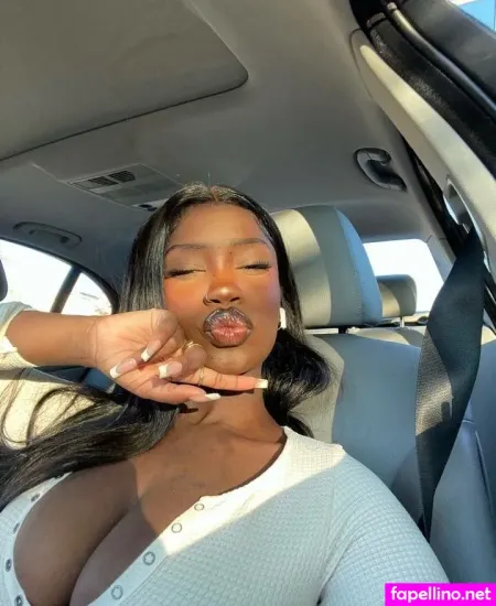 Lilcozi OnlyFans Thumbnail #y5iNBWxFHy