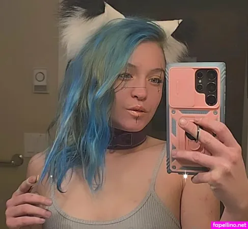 Lilcumkitten OnlyFans Thumbnail #XB8AgEwbf1