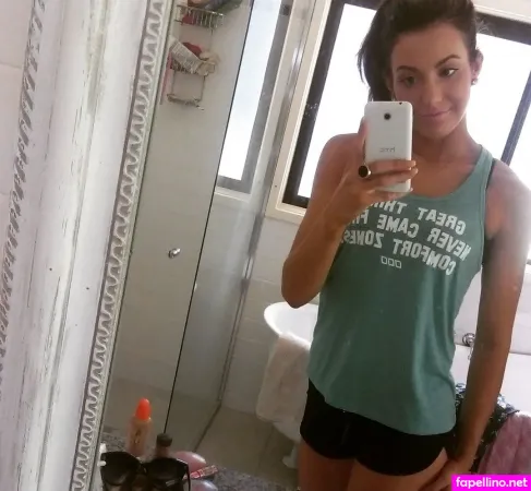 Lildixonclare OnlyFans Thumbnail #fDWnJpJRaZ